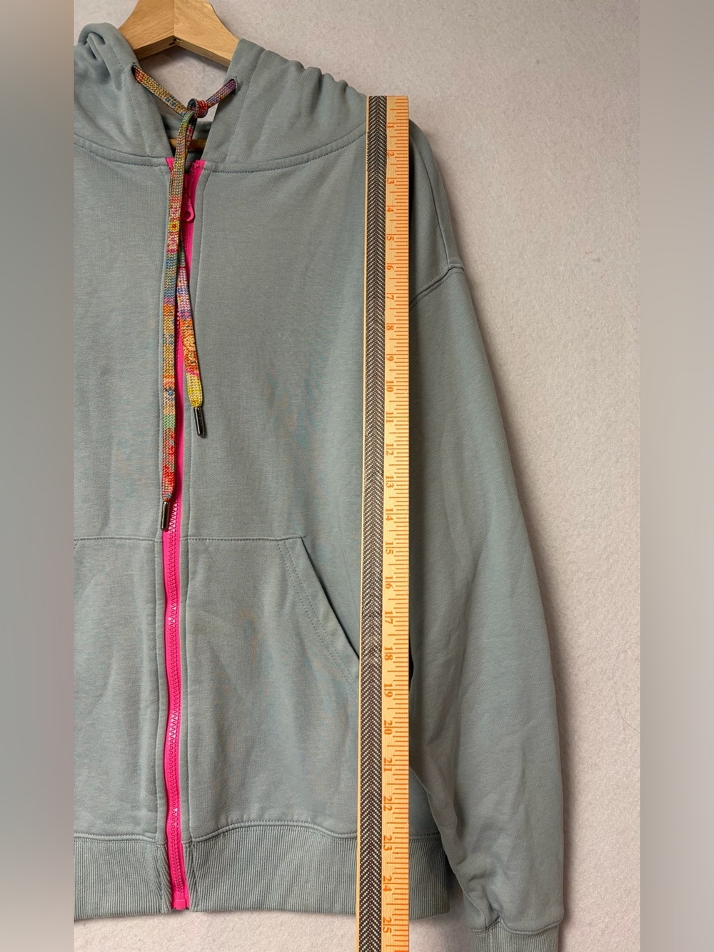 Natural Life Sage/Grey Patchwork Peace Sign Zip Hoodie Boho Hippie S/M
NWOT - Picture 9 of 10